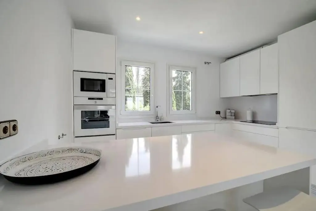 Stunning Penthouse In Golden Mile Apartment Marbella